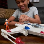 STAR WARS Epic World of Action Luke Skywalker's Force Strike X-Wing, 4-Inch Scale Action Figure & Vehicle, Toys for Boys & Girls Ages 4+